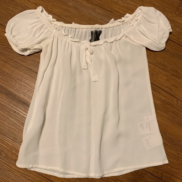 Reformation Tops - Reformation peasant shirt
